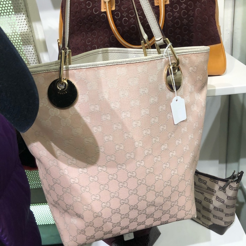 Authentic vintage pink Gucci monogram shoulder shopper bag